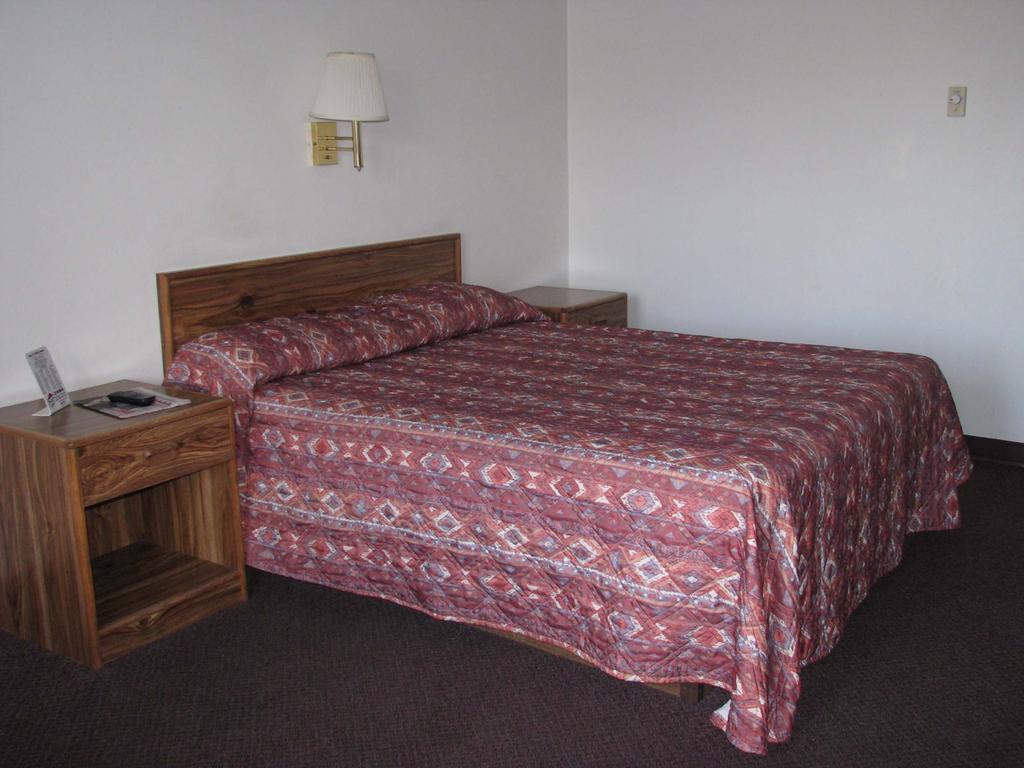 Blue And White Motel Kalispell Exterior foto