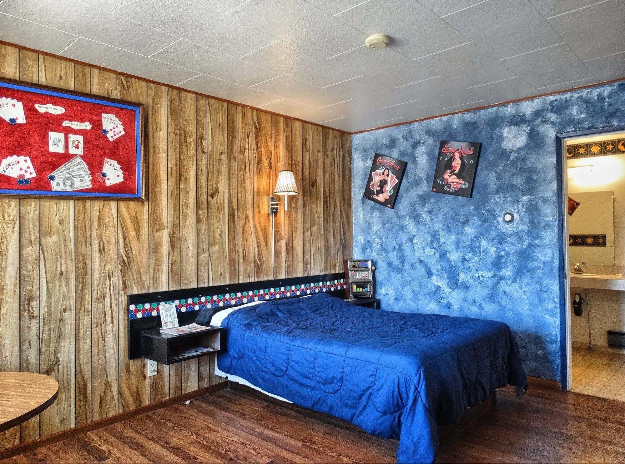 Blue And White Motel Kalispell Exterior foto